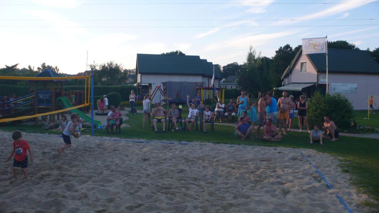 Hotel Osrodek Domkow Letniskowych Sztorm Chłopy Esterno foto